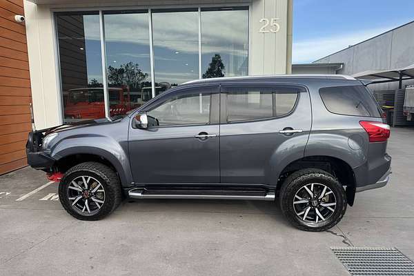 2020 Isuzu MU-X LS-T