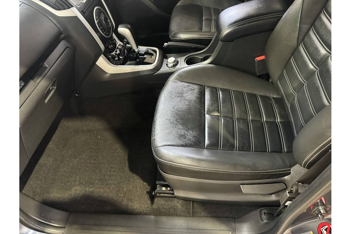 2020 Isuzu MU-X LS-T