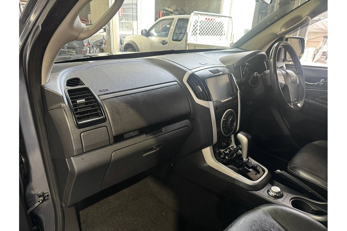 2020 Isuzu MU-X LS-T