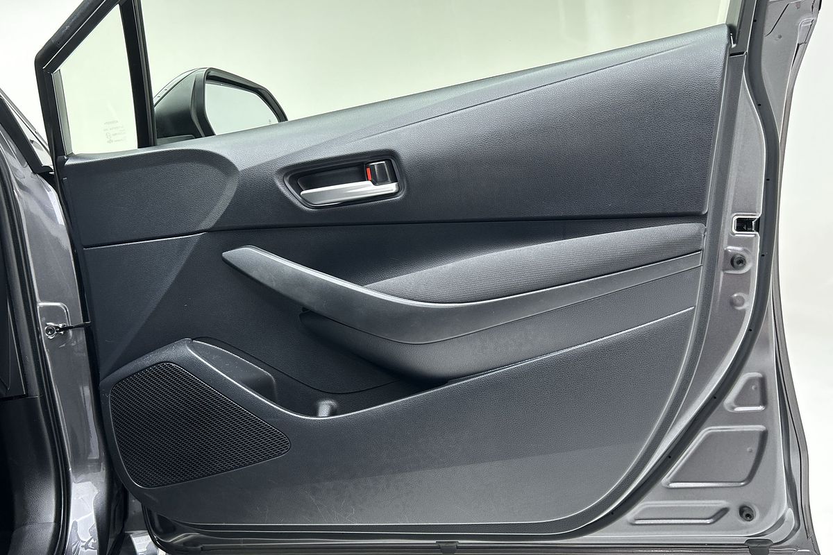 2020 Toyota Corolla SX Hybrid ZWE211R