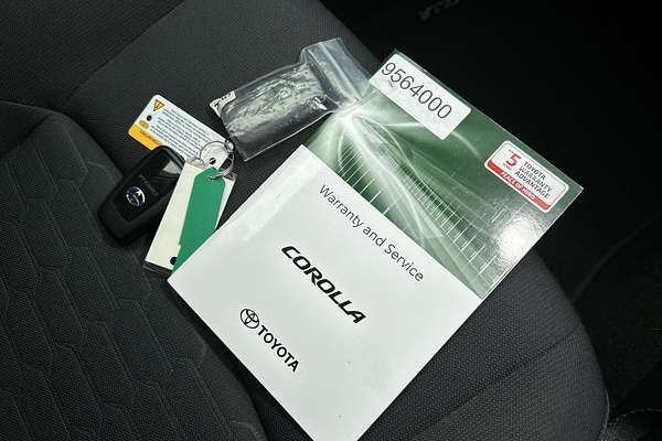 2020 Toyota Corolla SX Hybrid ZWE211R