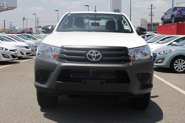 2017 Toyota Hilux Workmate GUN125R 4X4