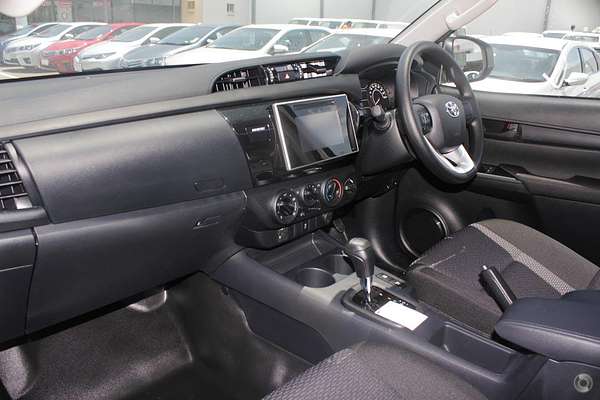 2017 Toyota Hilux Workmate GUN125R 4X4