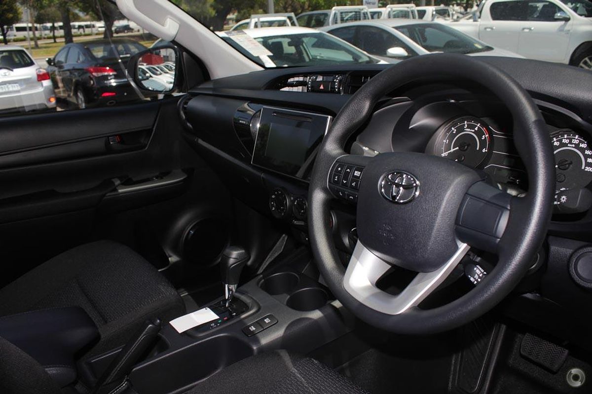 2017 Toyota Hilux Workmate GUN125R 4X4