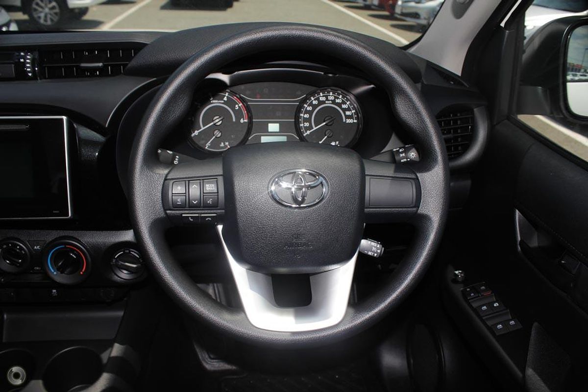 2017 Toyota Hilux Workmate GUN125R 4X4