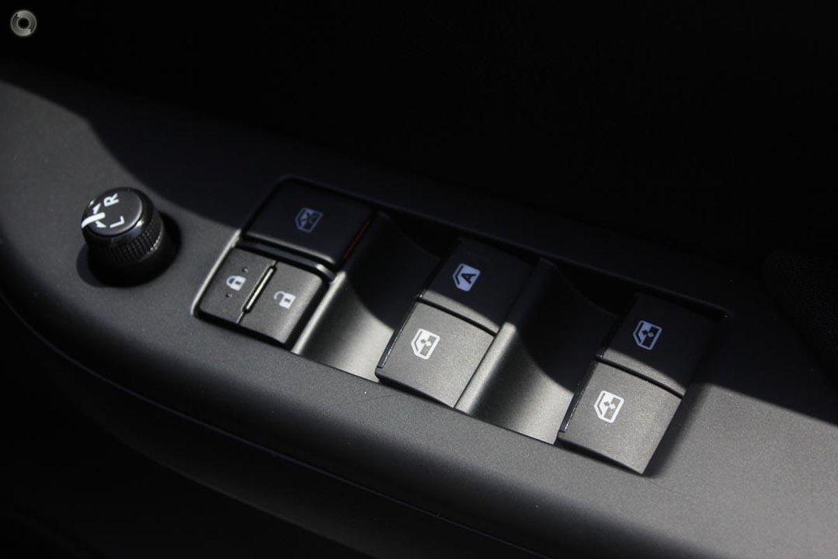 2017 Toyota Hilux Workmate GUN125R 4X4