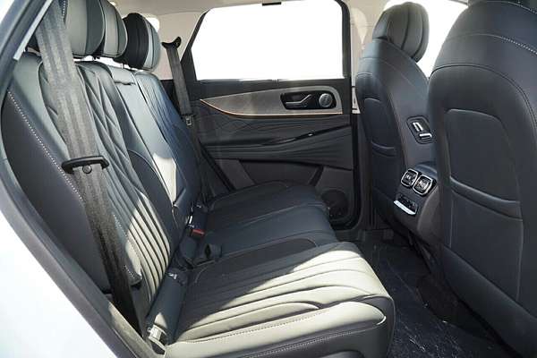 2025 Jaecoo J8 Track