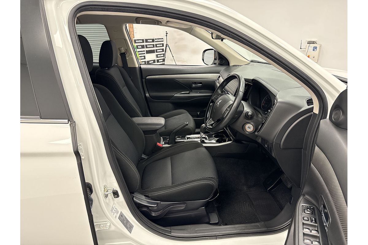 2016 Mitsubishi Outlander LS ZK