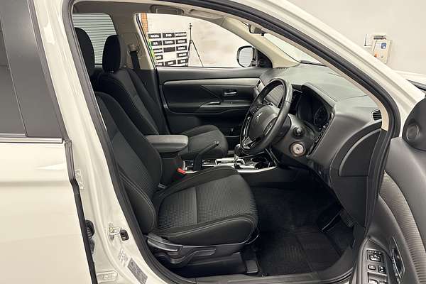 2016 Mitsubishi Outlander LS ZK