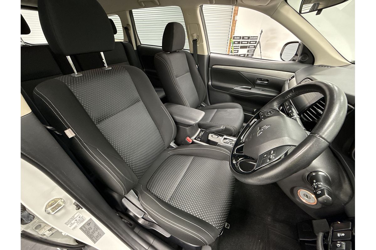 2016 Mitsubishi Outlander LS ZK