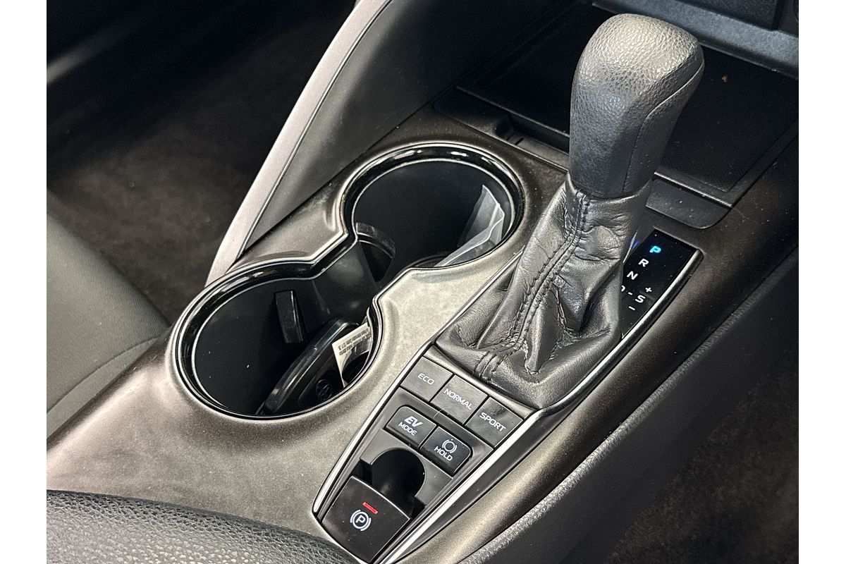 2024 Toyota Camry Ascent AXVH70R