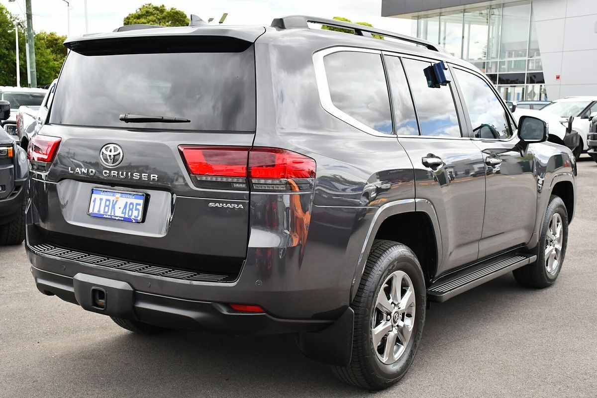 2023 Toyota Landcruiser Sahara FJA300R