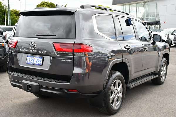 2023 Toyota Landcruiser Sahara FJA300R