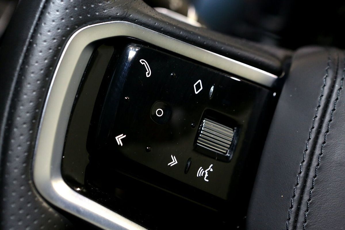 2022 Land Rover Range Rover Evoque P250 R-Dynamic SE L551