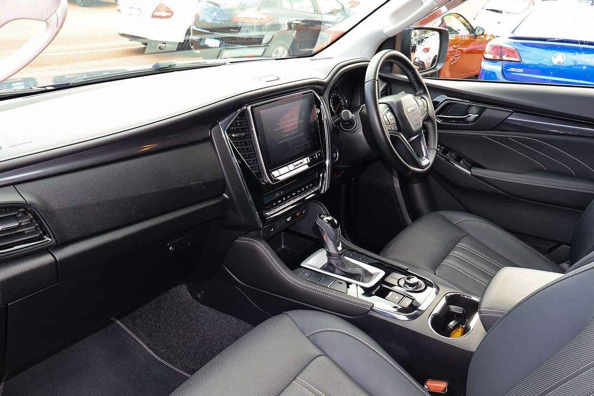 2024 Isuzu MU-X LS-T