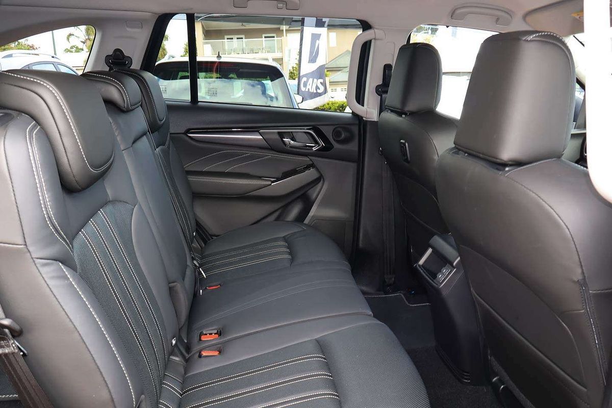 2024 Isuzu MU-X LS-T