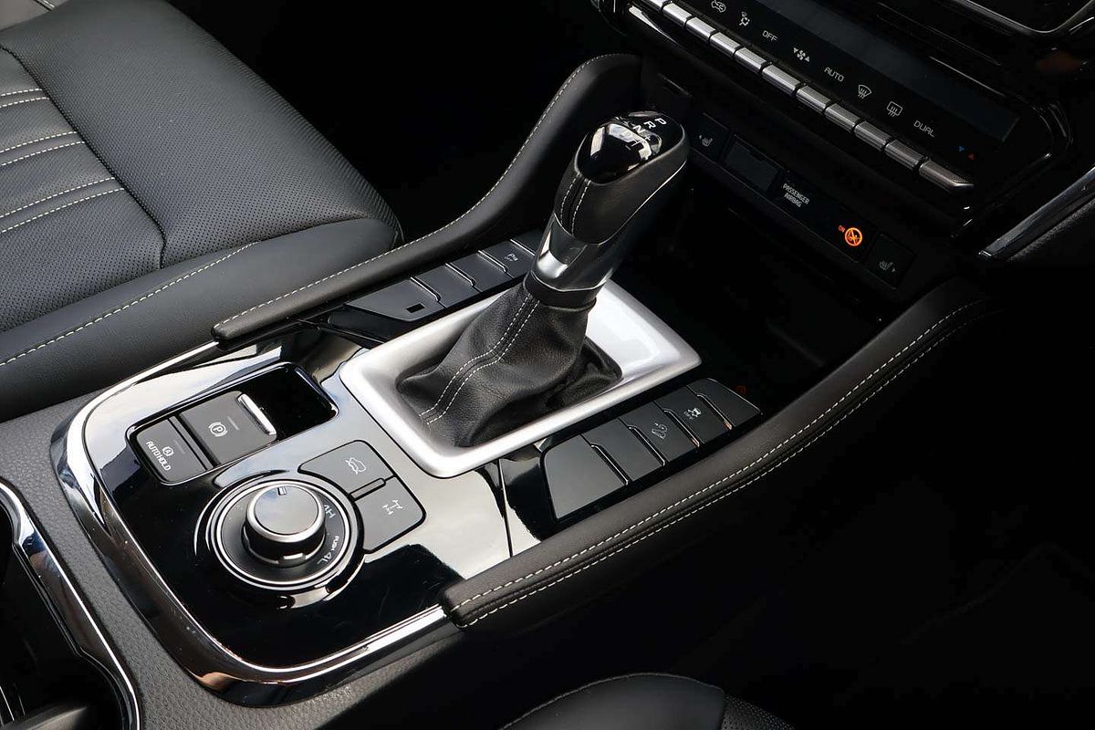 2024 Isuzu MU-X LS-T