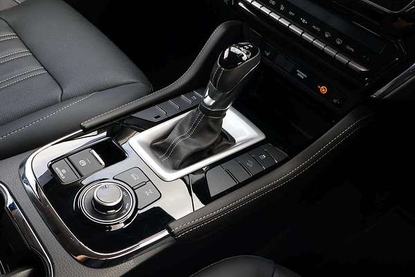 2024 Isuzu MU-X LS-T