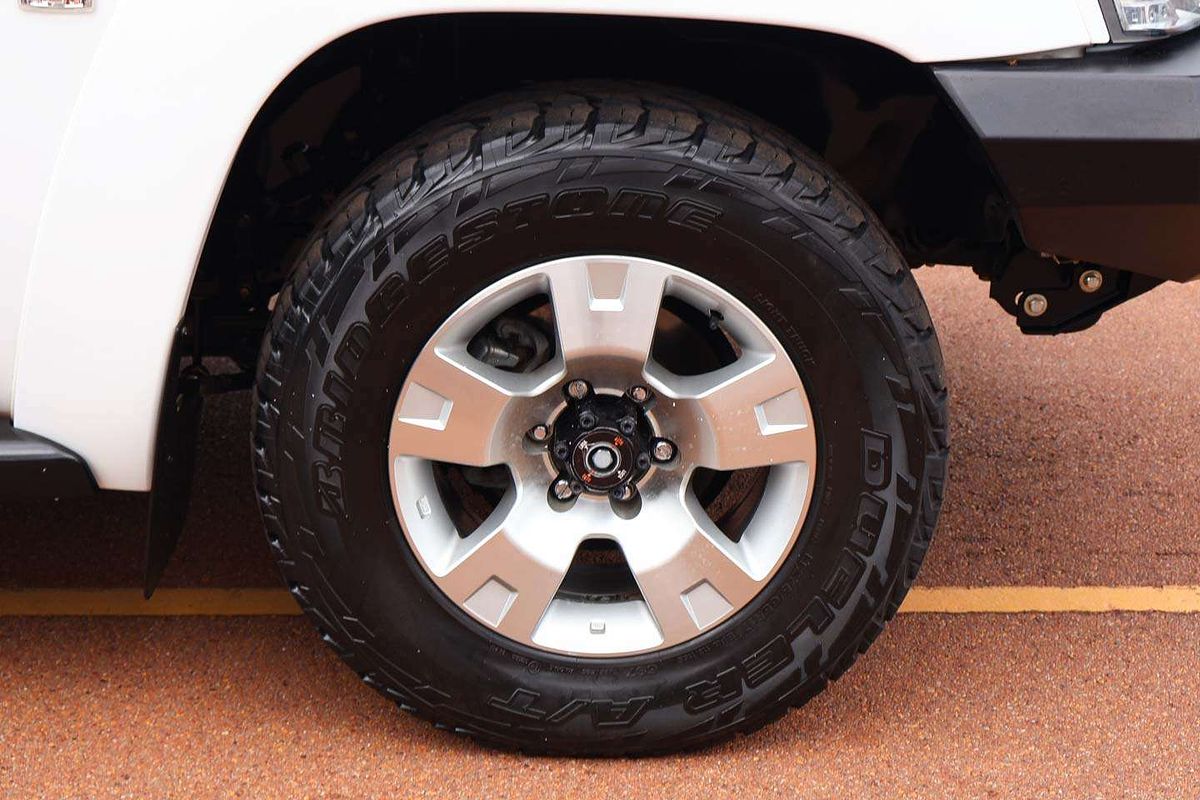 2010 Nissan Patrol ST GU 7