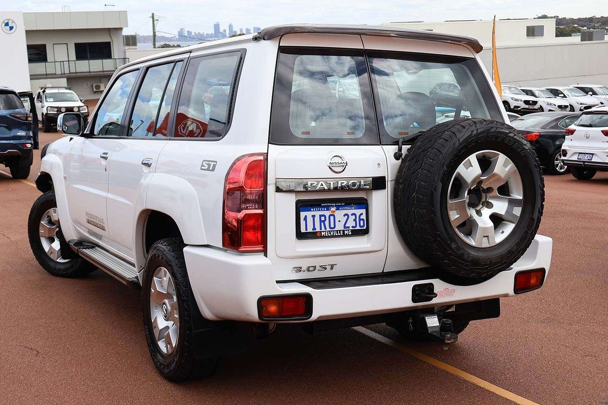 2010 Nissan Patrol ST GU 7