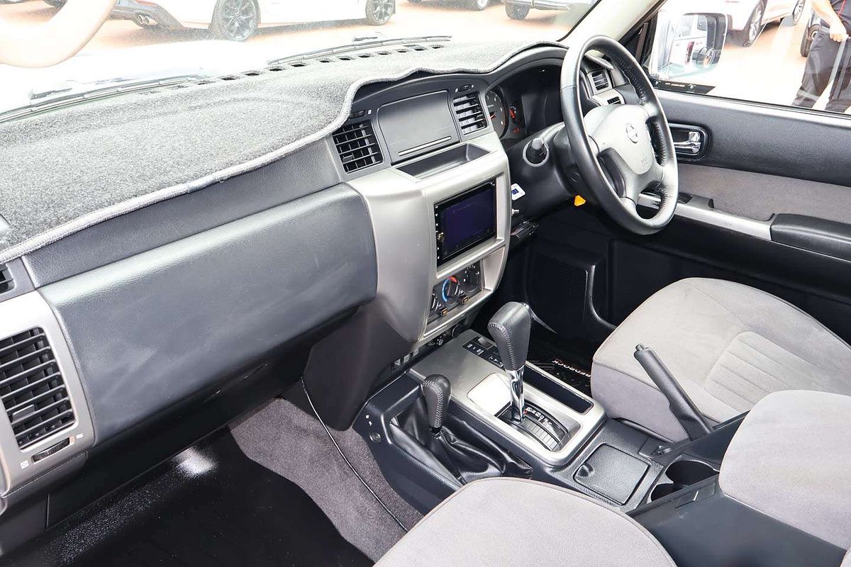 2010 Nissan Patrol ST GU 7