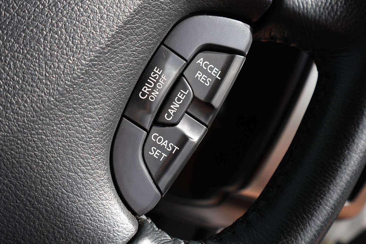 2010 Nissan Patrol ST GU 7