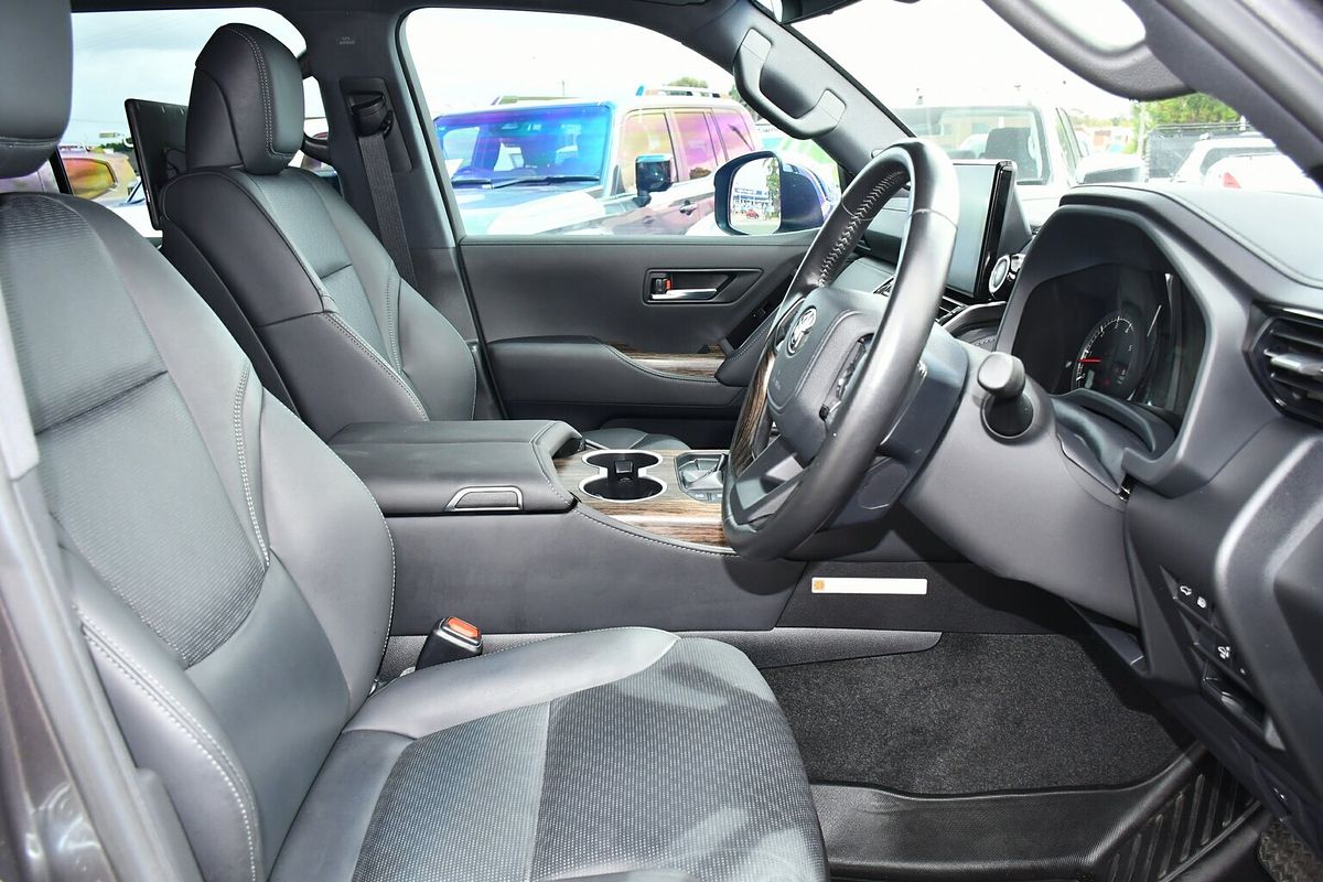 2023 Toyota Landcruiser Sahara FJA300R