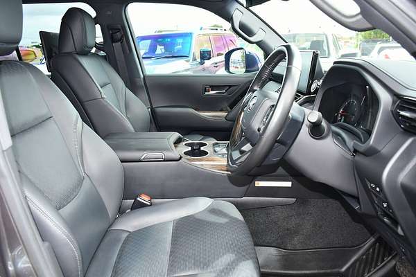 2023 Toyota Landcruiser Sahara FJA300R