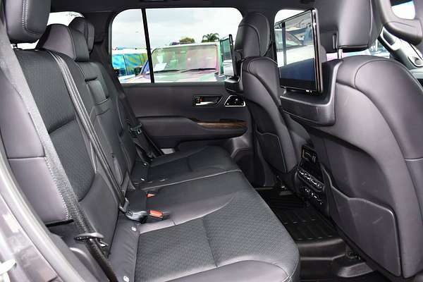 2023 Toyota Landcruiser Sahara FJA300R