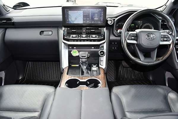 2023 Toyota Landcruiser Sahara FJA300R