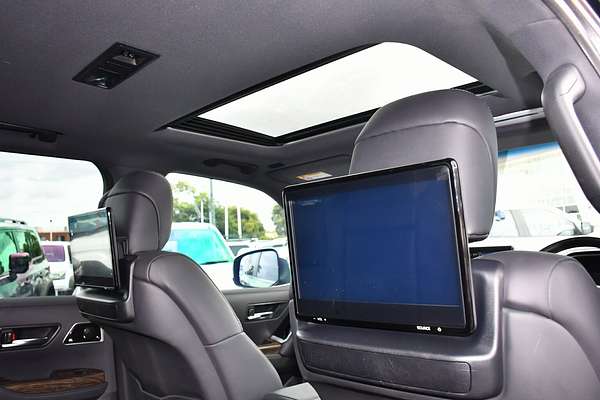 2023 Toyota Landcruiser Sahara FJA300R