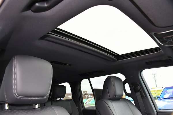 2023 Toyota Landcruiser Sahara FJA300R