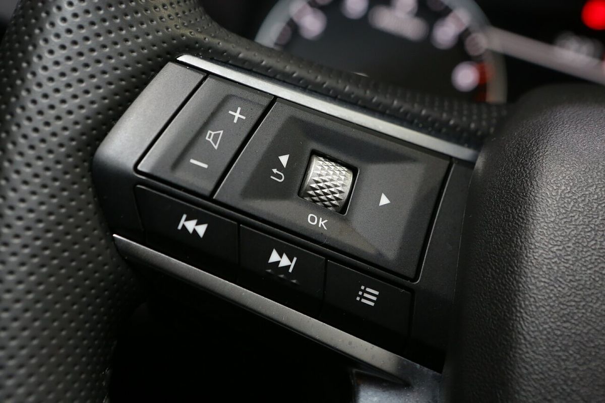 2024 Mitsubishi Outlander LS ZM