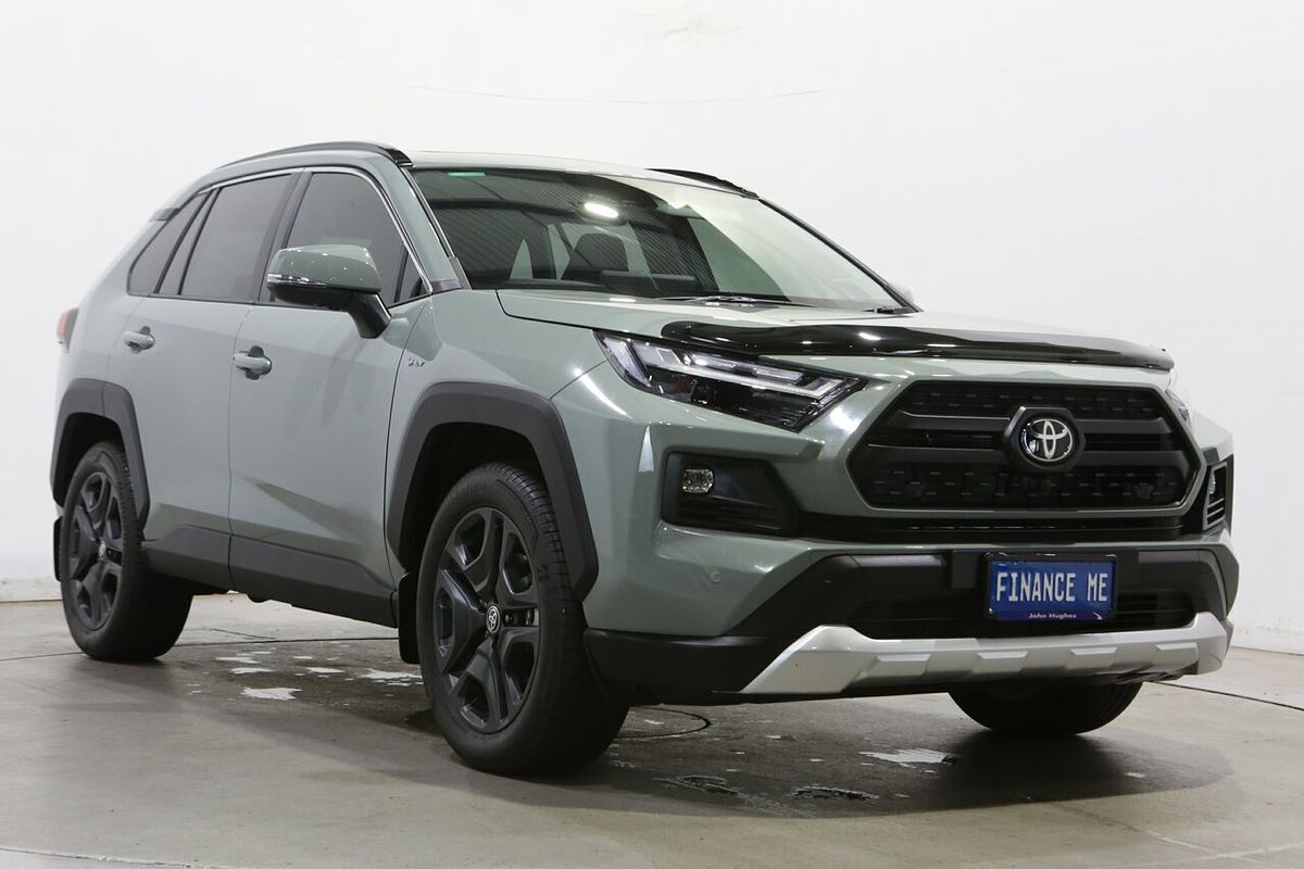 2025 Toyota RAV4 Edge AXAH54R