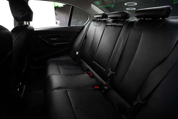 2012 BMW 3 Series 320i F30