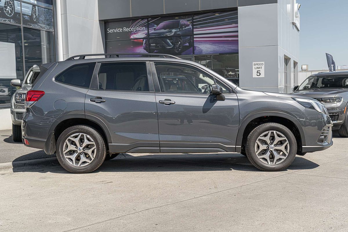 2023 Subaru Forester 2.5i 50 Years Edition S5