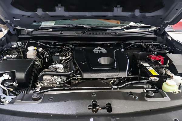 2022 Mitsubishi Triton GSR MR 4X4