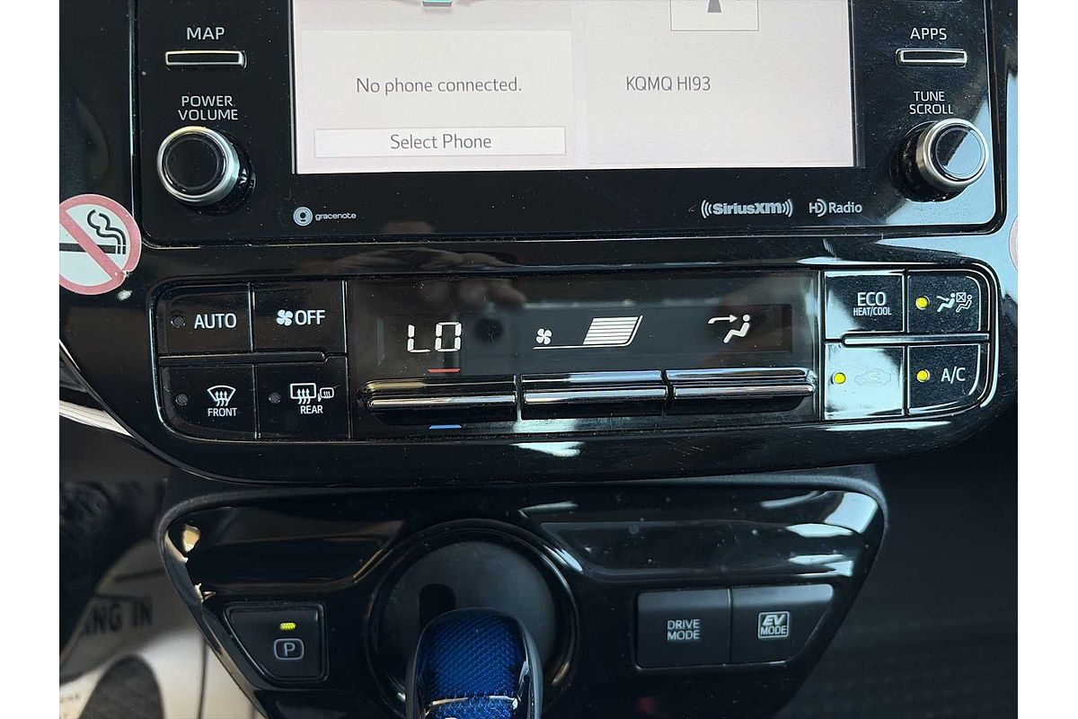 2022 Toyota Prius LE