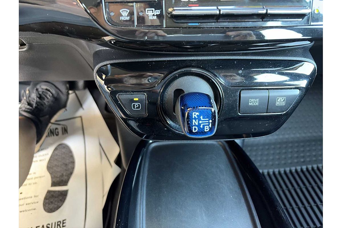 2022 Toyota Prius LE