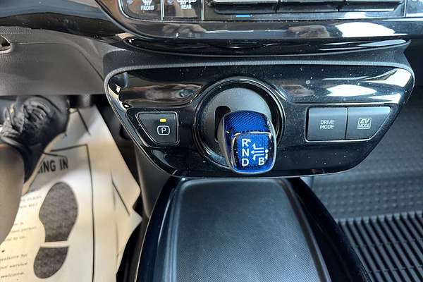 2022 Toyota Prius LE