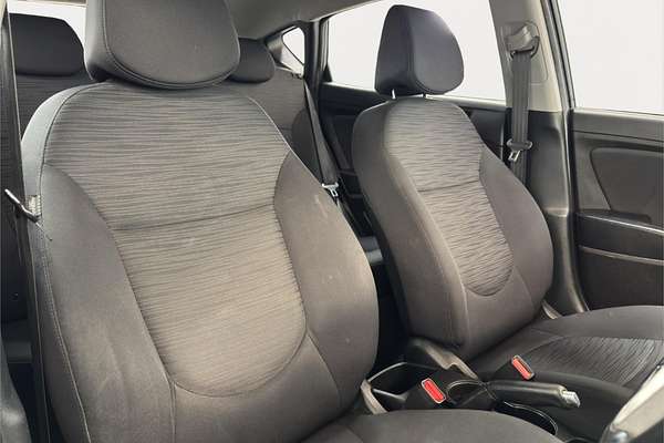 2017 Hyundai Accent Sport RB6