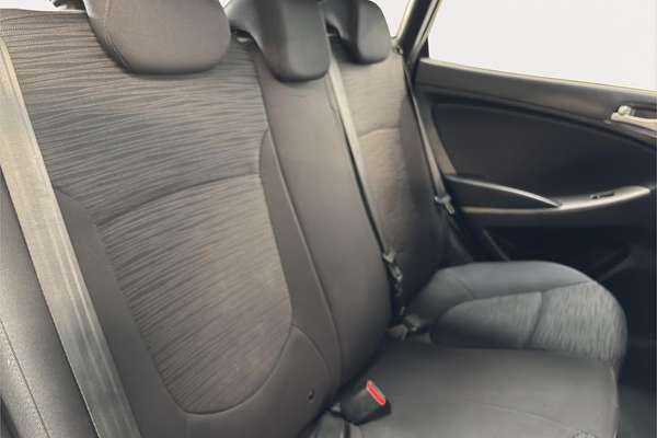 2017 Hyundai Accent Sport RB6