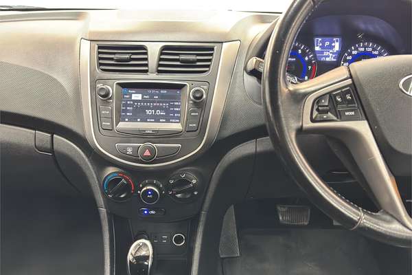 2017 Hyundai Accent Sport RB6