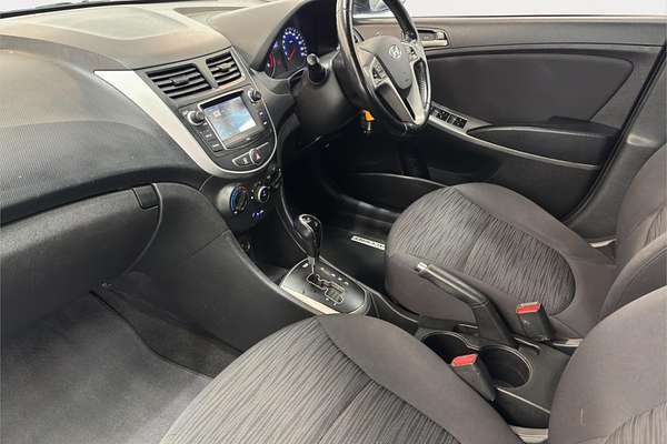 2017 Hyundai Accent Sport RB6