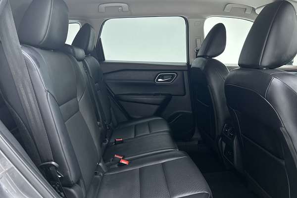 2023 Nissan X-TRAIL ST-L T33