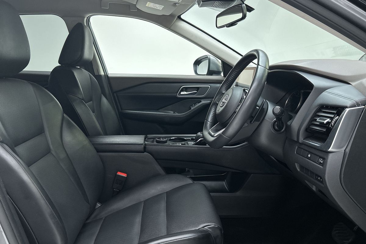 2023 Nissan X-TRAIL ST-L T33