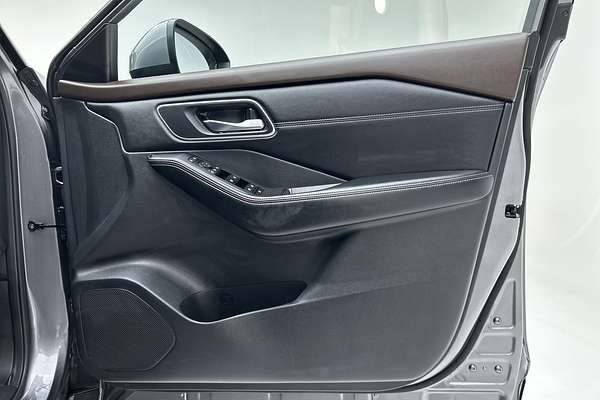 2023 Nissan X-TRAIL ST-L T33