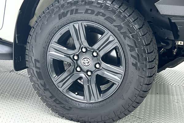 2024 Toyota Hilux SR GUN126R 4X4