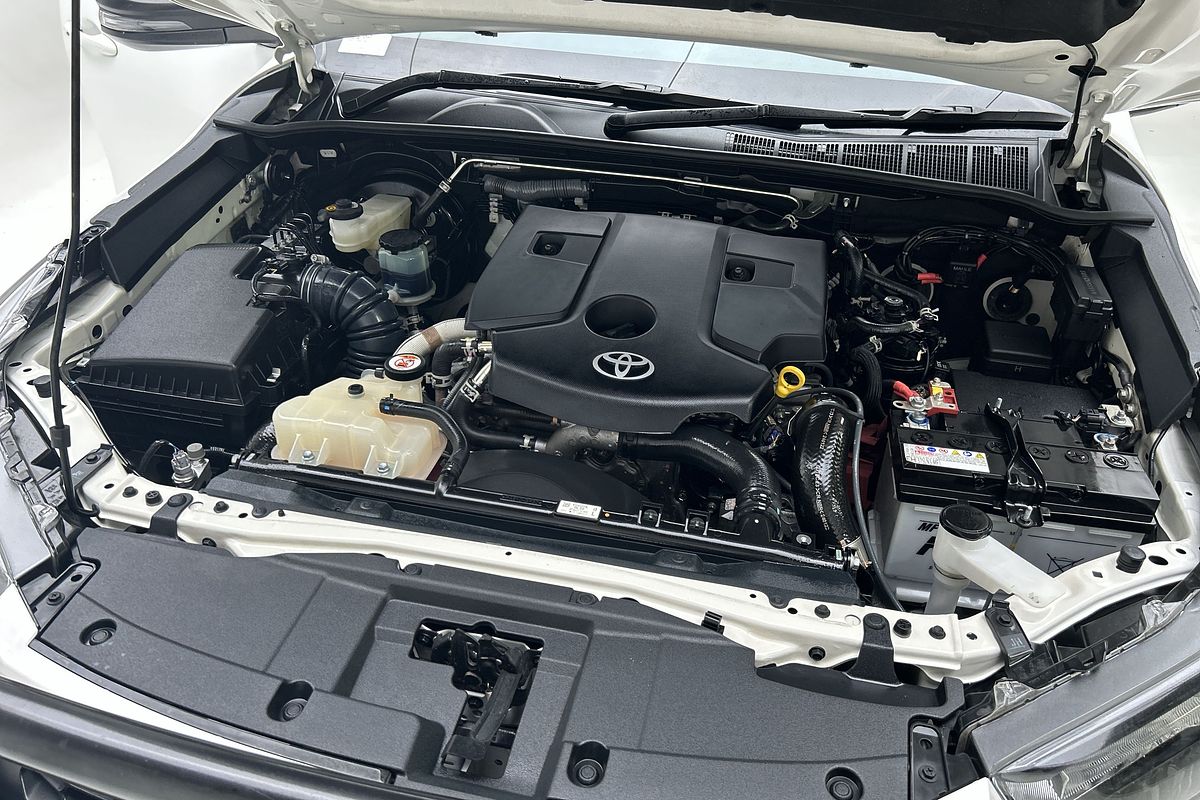 2024 Toyota Hilux SR GUN126R 4X4