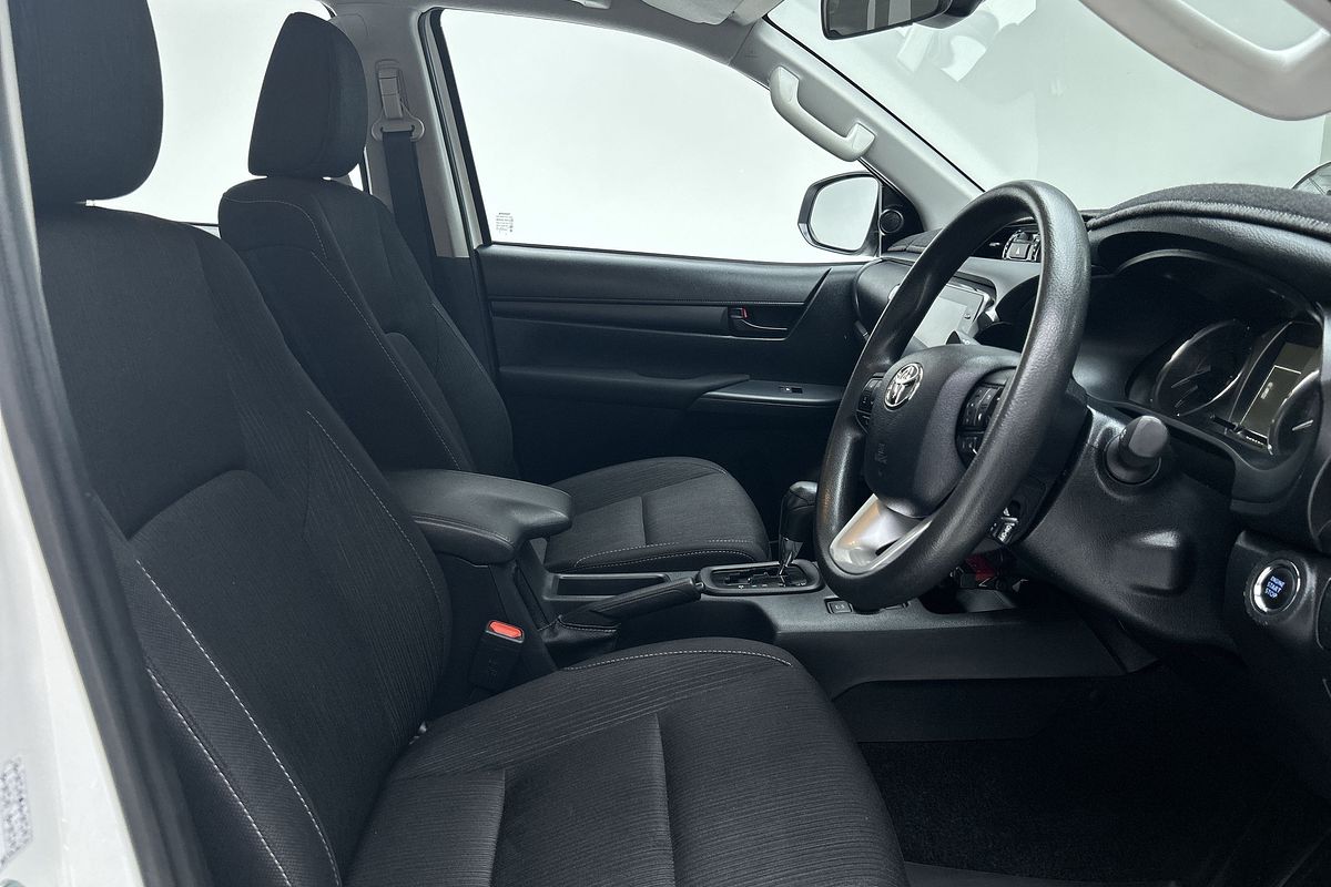 2024 Toyota Hilux SR GUN126R 4X4